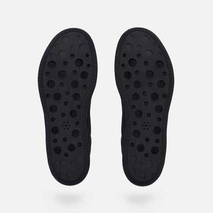 Model 001: Black
